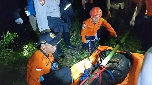 Turis Asal Swis Terjatuh dan Meninggal di Jalur Pendakian Sembalun, Tim SAR Lakukan Evakuasi