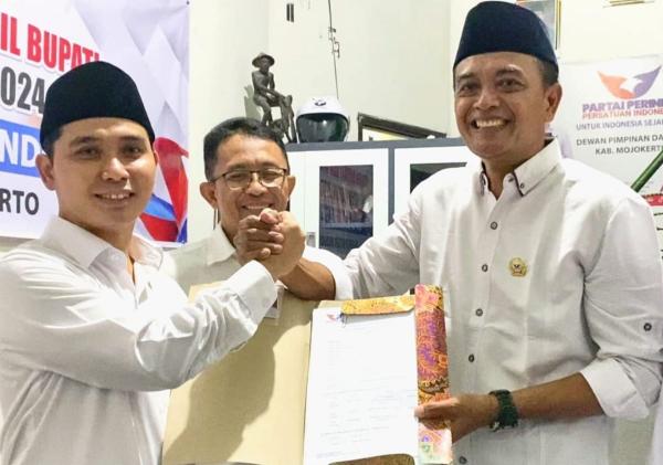 Gus Barra Kembalikan Formulir Pendaftaran Bacabup ke Partai Perindo