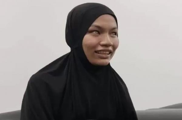 Kisah Haru Putrie Aura Hermawan, Qoriah dan Penghafal Al-Qur'an Temani Ibu Berangkat Haji