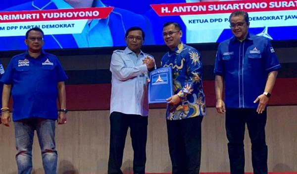 Arfi Rafnialdi Kantongi Surat Tugas Partai Demokrat Maju Pilwalkot Bandung