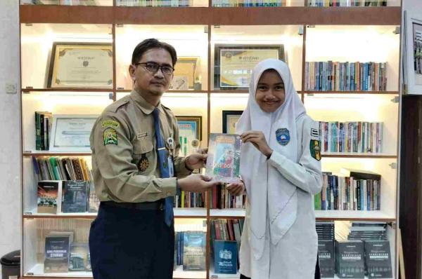Hafizha, Siswa SMP Muhammadiyah PK Surakarta Sudah Terbitkan Buku Kesembilan