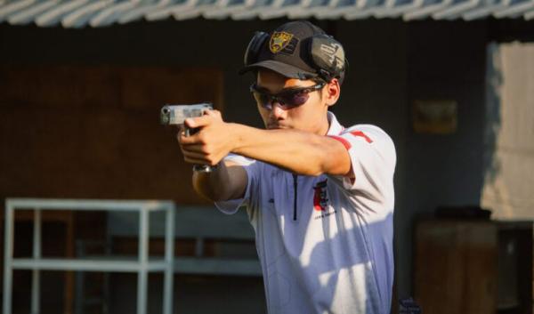 Potret Jibril Atlet Muda Berprestasi Andalan Jateng saat Latihan Menembak di Solo