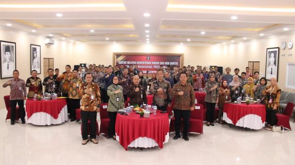 Sinergi dan Transparansi,  Lapas Cilegon Ikuti Pembinaan Humas dan Hukum di Kemenkumham Banten