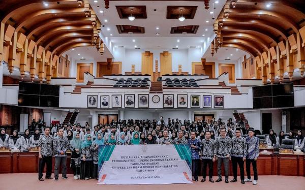 Mahasiswa UIN Salatiga Belajar Proses Legislasi Halal Tourism di DPRD Kota Surabaya