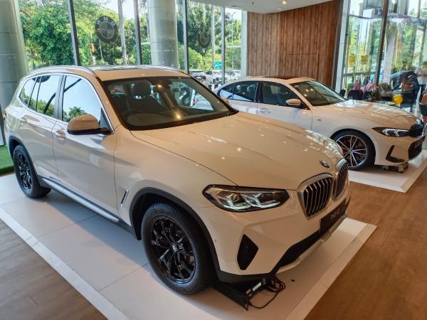 Pameran Eksklusif Surabaya Premium Auto Show Hadirkan 7 Brand Mobil Mewah di Pakuwon Mall