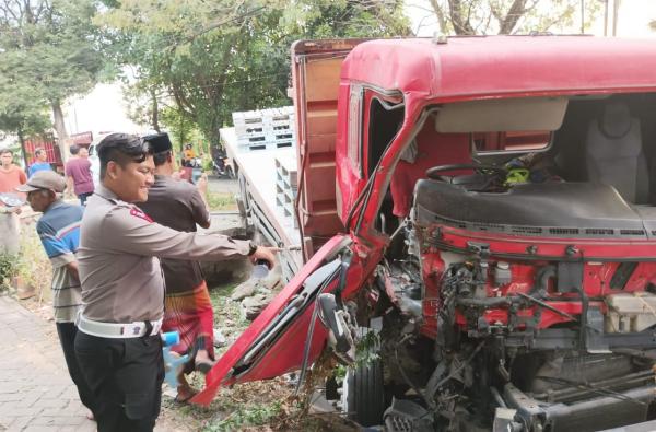 Kecelakaan Dua Kendaraan Truk di Gudo Jombang, Sopir Meninggal di Tempat