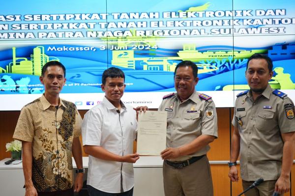 Pertamina Patra Niaga Sulawesi Jadi BUMN Pertama yang Menerima Sertifikat Tanah Elektronik