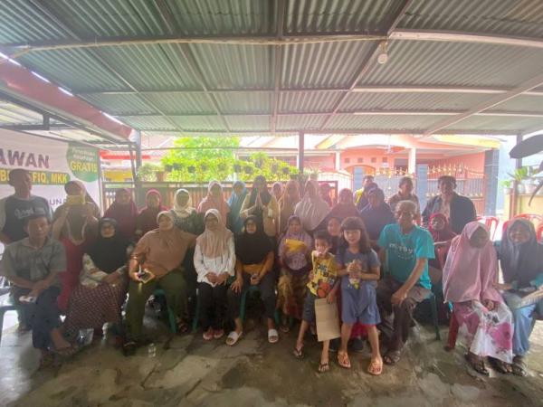 dr. Ririn Farabi Arafiq Cawalkot Depok Blusukan di Bojong Pondok Terong, Lakukan Pengobatan Gratis