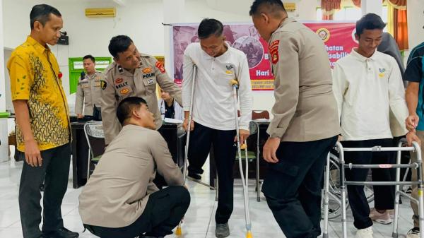 Polda Sumsel Beri Pelayanan Kesehatan untuk 113 Penyandang Disabilitas di Palembang