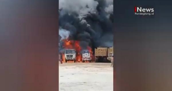 Update: 3 Unit Truk di Pandeglang Terbakar Hebat, 1 Sopir Alami Luka Bakar Parah