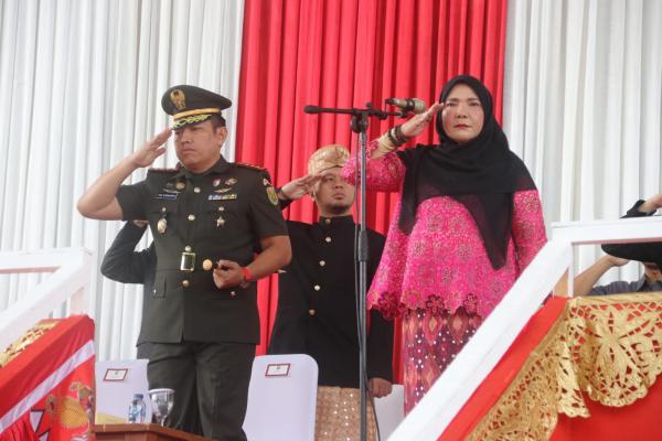 Wali Kota Eva Dwiana Pimpin Upacara HUT Bandar Lampung ke-342: Fokus pada Beasiswa dan Keamanan