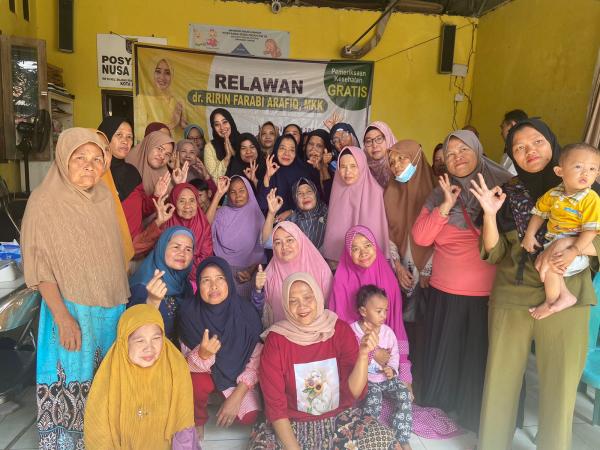 dr Ririn Farabi Arafiq Cawalkot Depok Silaturahmi di RW 7 Bojong Pondok Terong