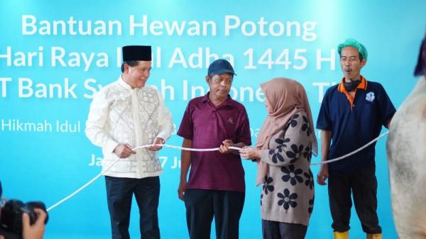 BSI Distribusikan Hampir 10.000 Hewan Kurban untuk Masyarakat Duafa di Seluruh Indonesia