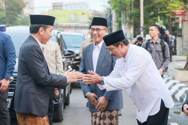 Presiden Jokowi  Salat Ied dan Berkurban di Semarang