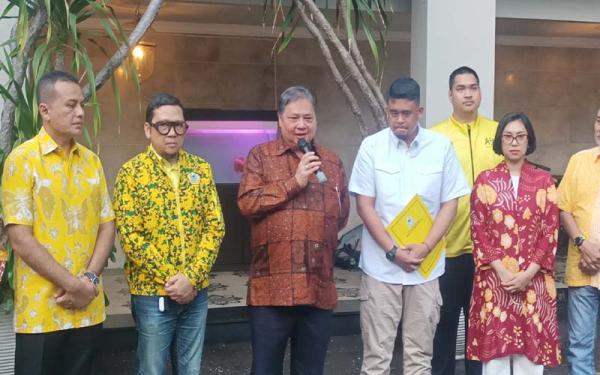 Bobby Nasution Terima Surat Tugas dari Ketum Partai Golkar Maju Pilgub Sumut Disaksikan Ijeck