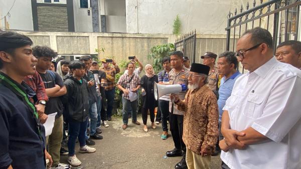 Massa Datangi DPP Partai Golkar Desak Kasus Dugaan Kader Berselingkuh di Purwakarta Dituntaskan