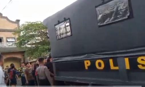 Polisi Perangi Judi Online: Gerebek 3 Lokasi di Banyumas, Puluhan Orang Ditangkap