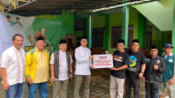 Viman Tebar Hewan Kurban ke Ormas Islam dan Pesantren di Kota Tasikmalaya