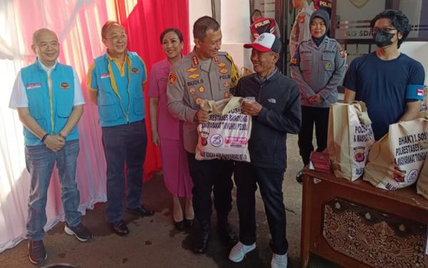 Sambut HUT Bhayangkara, MTP dan Polrestabes Bandung Bagikan 500 Paket Sembako 