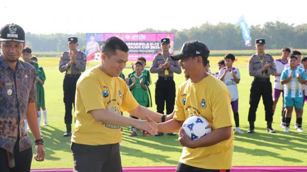 Turnamen Sepak Bola U-12 Kapolres Nganjuk Cup 2024 Resmi Dibuka