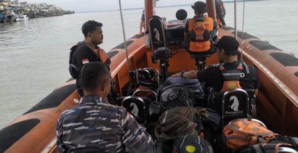 Kapal Dihantam Badai di Perairan Meranti, Dua Nelayan Hilang