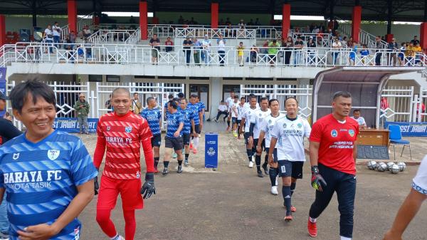 Baraya Soccer Persib Legend Taklukkan Askot PSSI Kota Tasikmalaya dengan Skor 3-1