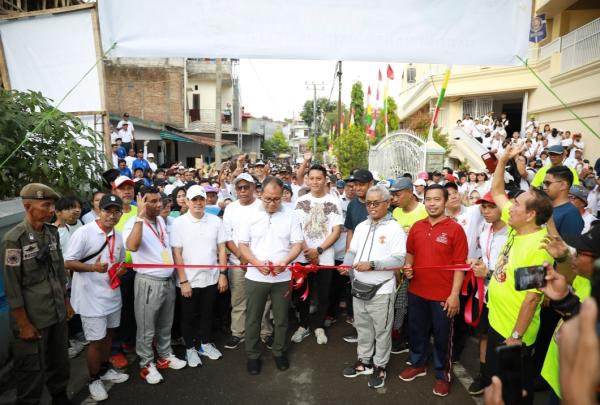 Danny Pomanto Ramaikan Jalan Santai Sehat Bahagia Gereja Katolik Paroki ST Paulus Tello