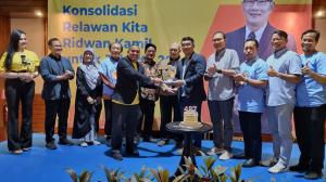 Bertepatan HUT ke-497Jakarta, Ridwan Kamil Tiup Lilin sebagai Simbol Harapan Songsong Pilkada 2024