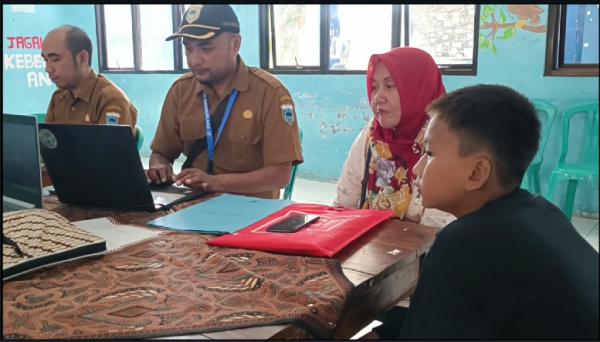 Orangtua Murid Keluhkan Sulitnya Akses PPDB Online Tingkat SMP di Pandeglang