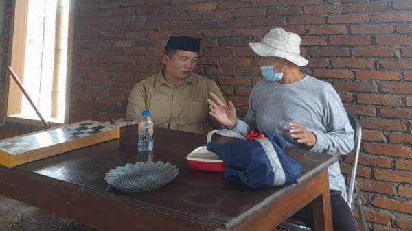 Eks Dubes Turki Lalu Muhammad Iqbal Temui Tokoh Lombok Timur Amaq Asrul Seorang Diri