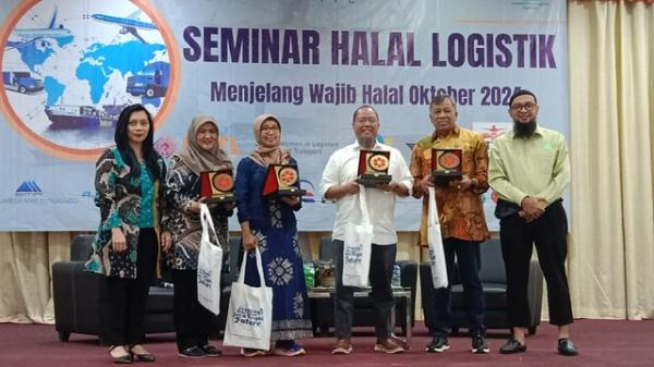 ULBI Gelar Seminar Implementasi Sertifikasi Halal bagi Perusahaan Logistik