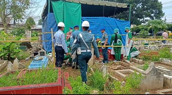 Tim Investigasi TNI-Polri Lakukan Ekshumasi Makam Perwira TNI AL di Langkat yang Diduga Bunuh Diri