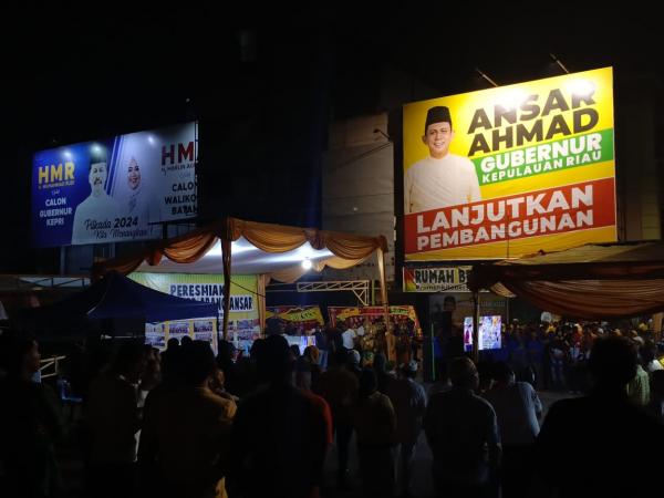 Ansar Ahmad Resmikan Rumah Pemenangan di Sebelah Baliho Rudi Marlin
