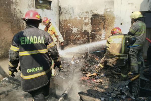 Diduga Korsleting Listrik, Sebuah Rumah di Baki Sukoharjo Hangus Terbakar