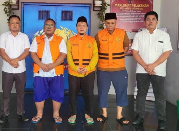 Korupsi Dana KUR, Polda Riau Serahkan 3 Mantan Pejabat Bank BUMN Cabang Bengkalis ke Jaksa