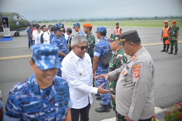 Pj Bupati Aceh Utara Dampingi Pj Gubernur Dan PB FASI Tinjau Kesiapan Venue PON di Bandara