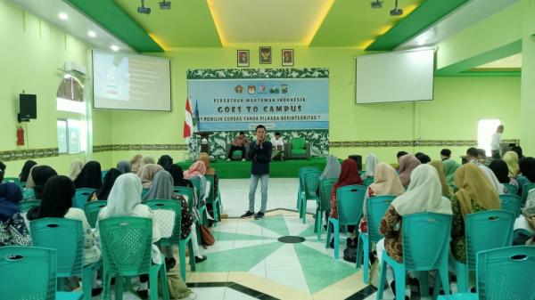 Diskusi Pemilih Cerdas PWI Tuban, Pemateri Berikan Sosialisasi Ini Kepada Ratusan Peserta