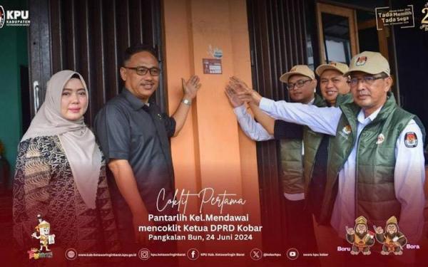 Petugas Pantarlih Coklit ke Rumah Ketua DPRD Kobar Didampingi Ketua KPU