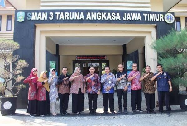 Siswi SMAN 3 Taruna Angkasa Madiun Meninggal, Begini Sikap Kepala Dinas Pendidikan Jawa Timur