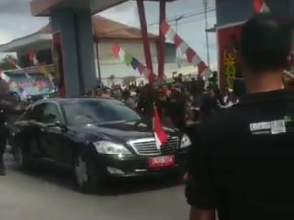 Viral Video Ambulans Terhenti Karena Rombongan Presiden Jokowi Melintas di Sampit, Ini Respon Istana