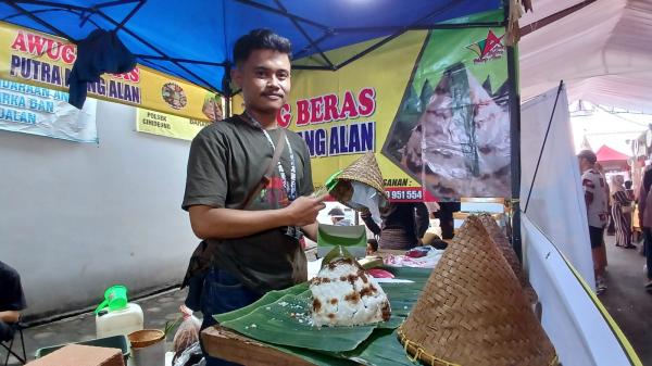 Menikmati Kuliner Khas Jawa Barat Awug Beras dan Bajigur di Pesta UMKM 3 Plaza Asia Tasikmalaya