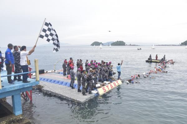 Tumbuhkan Cinta Bahari dan Jaring Atlet Renang Papua, Lantamal X Gelar Lomba Renang Laut