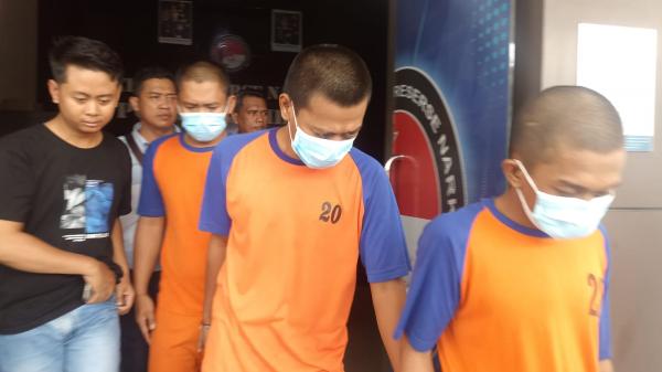 Operasi Polisi Sukses, Dua Pengedar Sabu Tertangkap di Jombang, Ancaman Penjaranya Menakutkan!