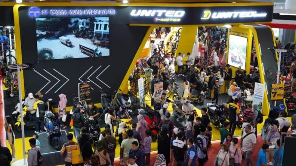 Booth United Bike dan United E-Motor di Jakarta Fair Kemayoran 2024 Diserbu Pengunjung. Ada apa?