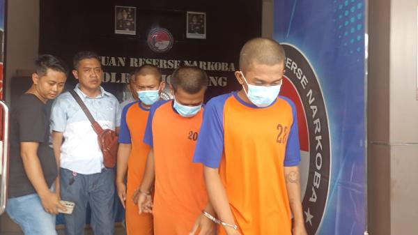 Pergoki Dua Pria Edarkan Sabu di Jombang, Polisi Beraksi, Begini Pengakuannya