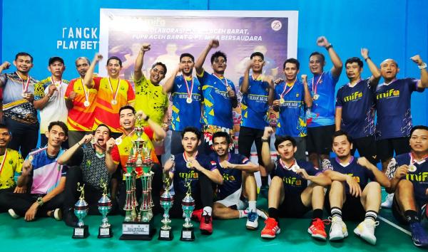 Klub Bulutangkis Polres Aceh Barat Raih Juara Partama
