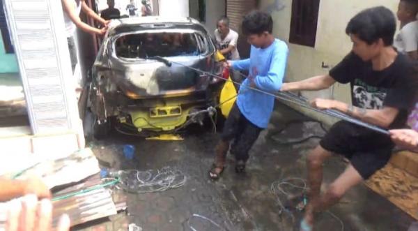 Tragedi Kebakaran Hebat di Jombang, Tiga Rumah dan Satu Mobil Ludes Terbakar, Ini Penyebabnya