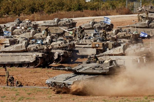 Tank-Tank Israel Hancurkan Rumah Warga Palestina di Gaza Utara dan Selatan