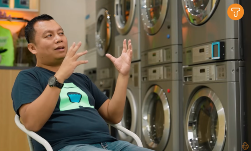KISAH SUKSES : Apik Primadya, Eks Karyawan Indosat Sukses jadi Juragan Laundry