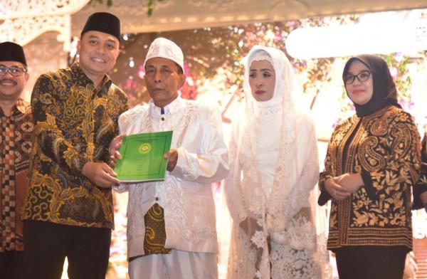 Resepsi Nikah Massal Surabaya Meriah, Tema Garden Party Jadi Saksi 330 Pasangan Resmi Suami-Istri
